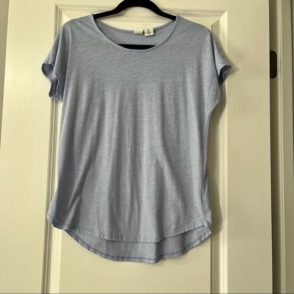 Artisan Ny Tops - Artisan NY light blue scoop neck short sleeve tee. M